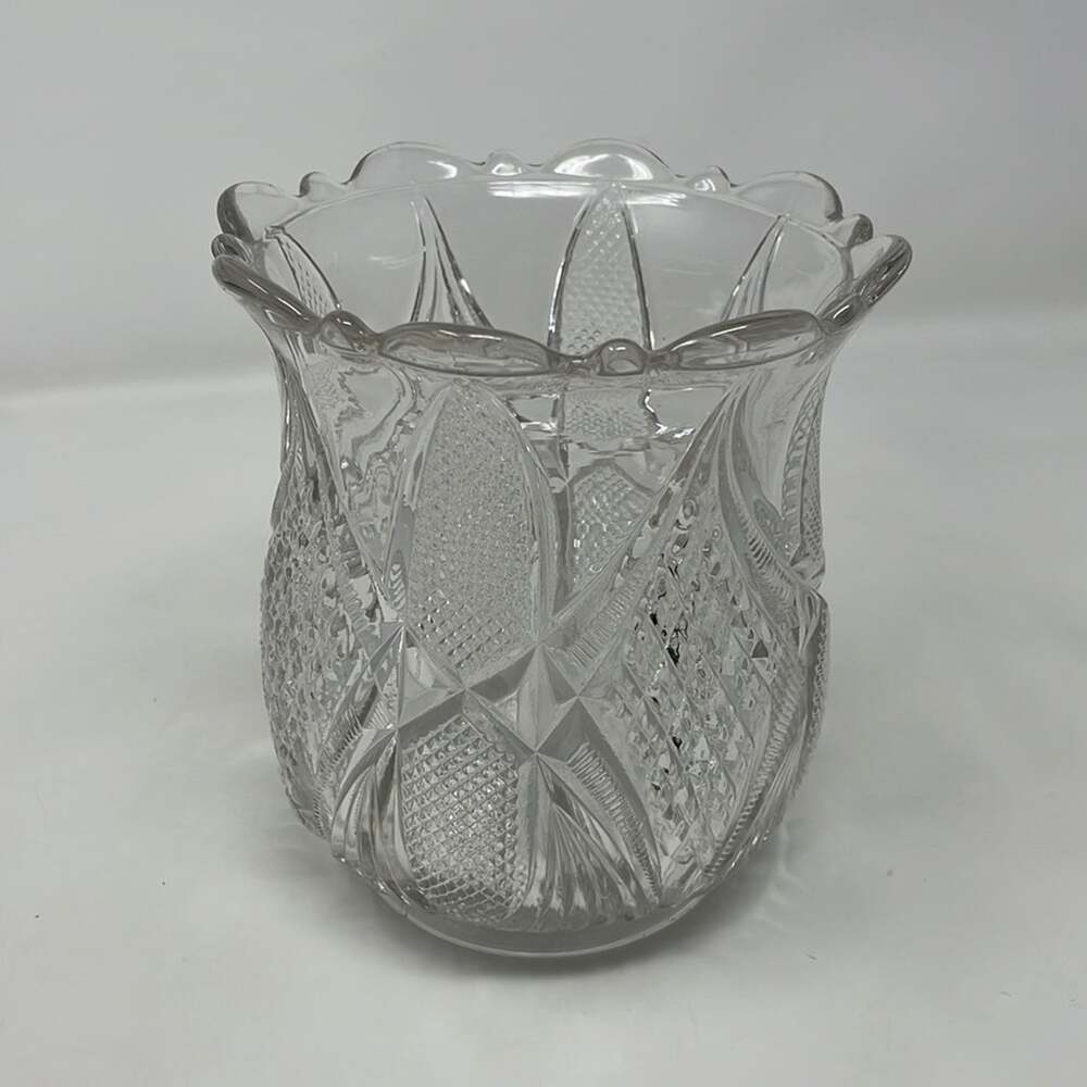 Vintage Early American Pressed Glass biscuit jar- without lid